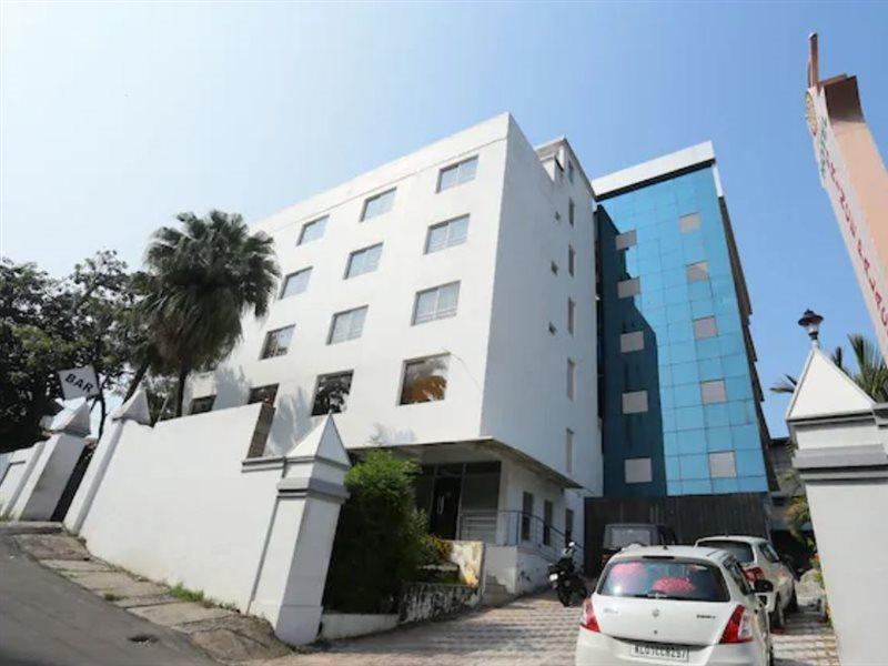 โอโย 16910 โฮเต็ล ปริ้นซ์ พาเลซ Hotel Thiruvananthapuram ภายนอก รูปภาพ