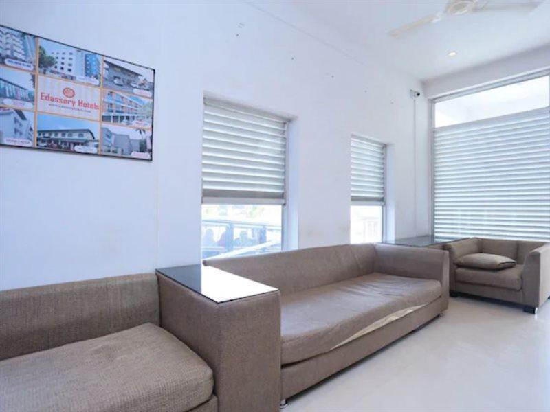 โอโย 16910 โฮเต็ล ปริ้นซ์ พาเลซ Hotel Thiruvananthapuram ภายนอก รูปภาพ