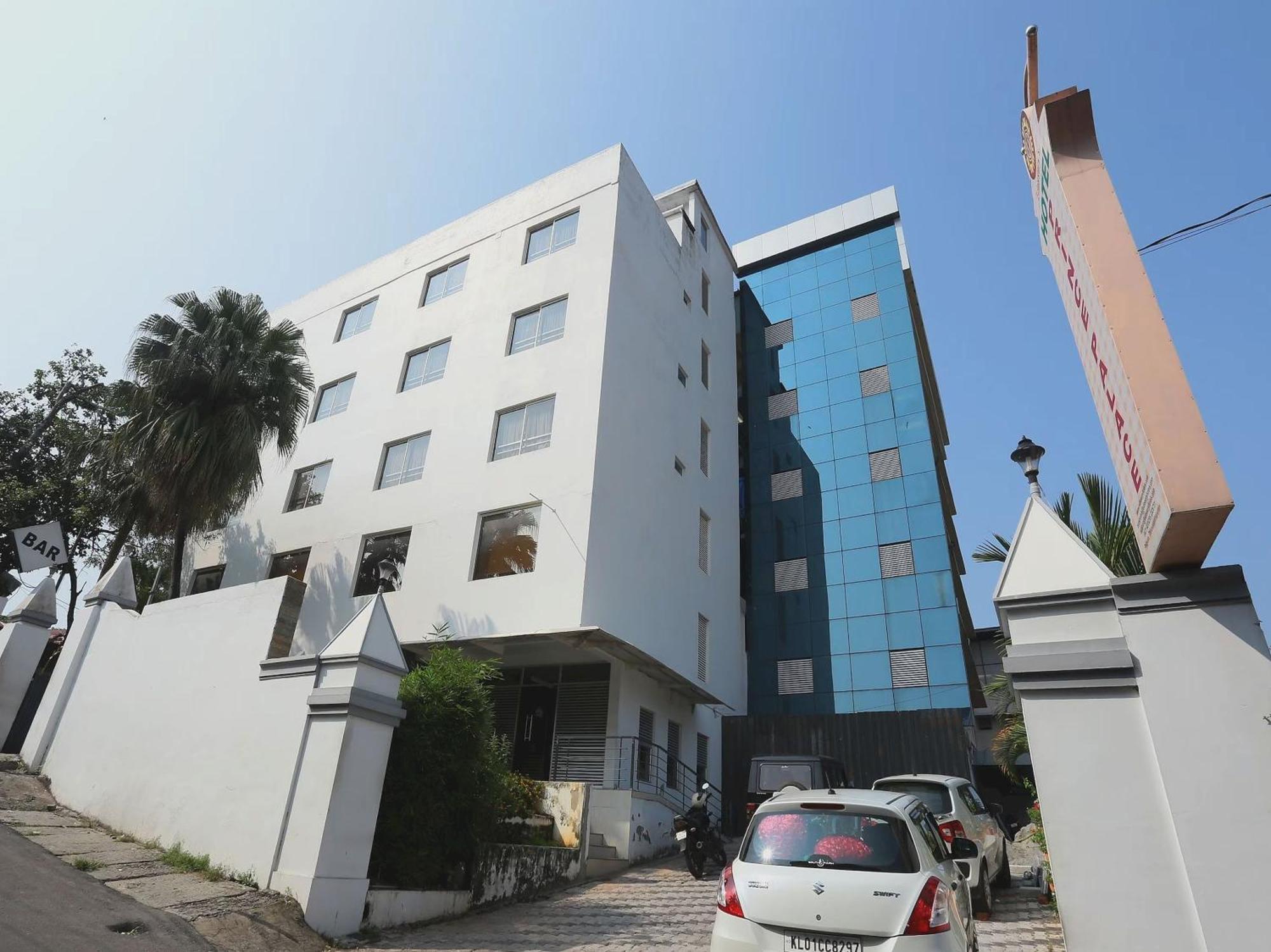 โอโย 16910 โฮเต็ล ปริ้นซ์ พาเลซ Hotel Thiruvananthapuram ภายนอก รูปภาพ