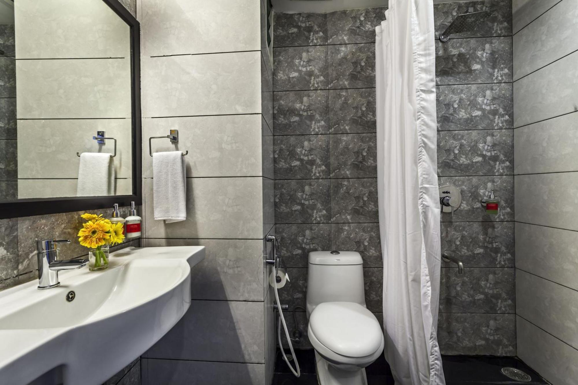 โอโย 16910 โฮเต็ล ปริ้นซ์ พาเลซ Hotel Thiruvananthapuram ภายนอก รูปภาพ