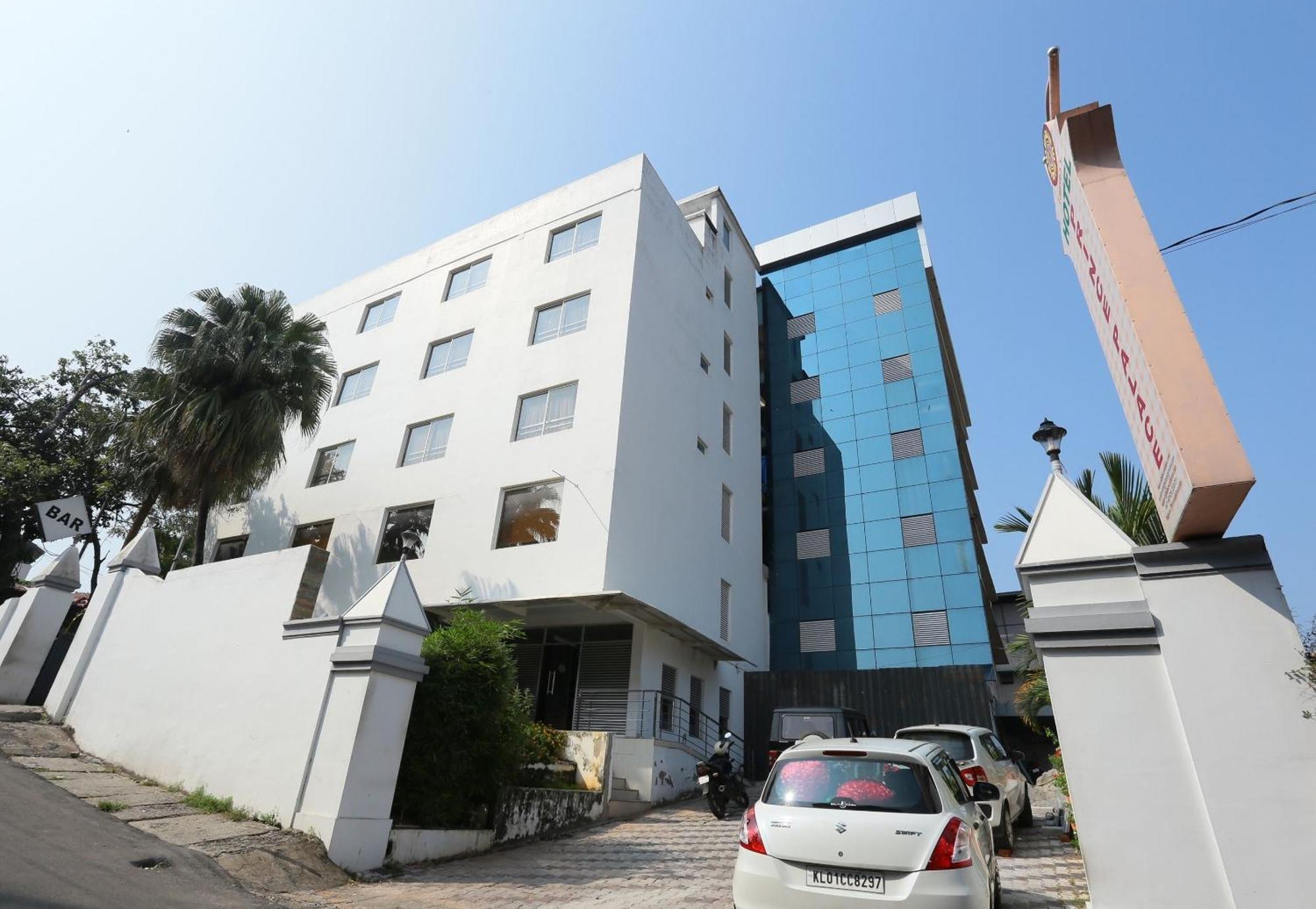 โอโย 16910 โฮเต็ล ปริ้นซ์ พาเลซ Hotel Thiruvananthapuram ภายนอก รูปภาพ