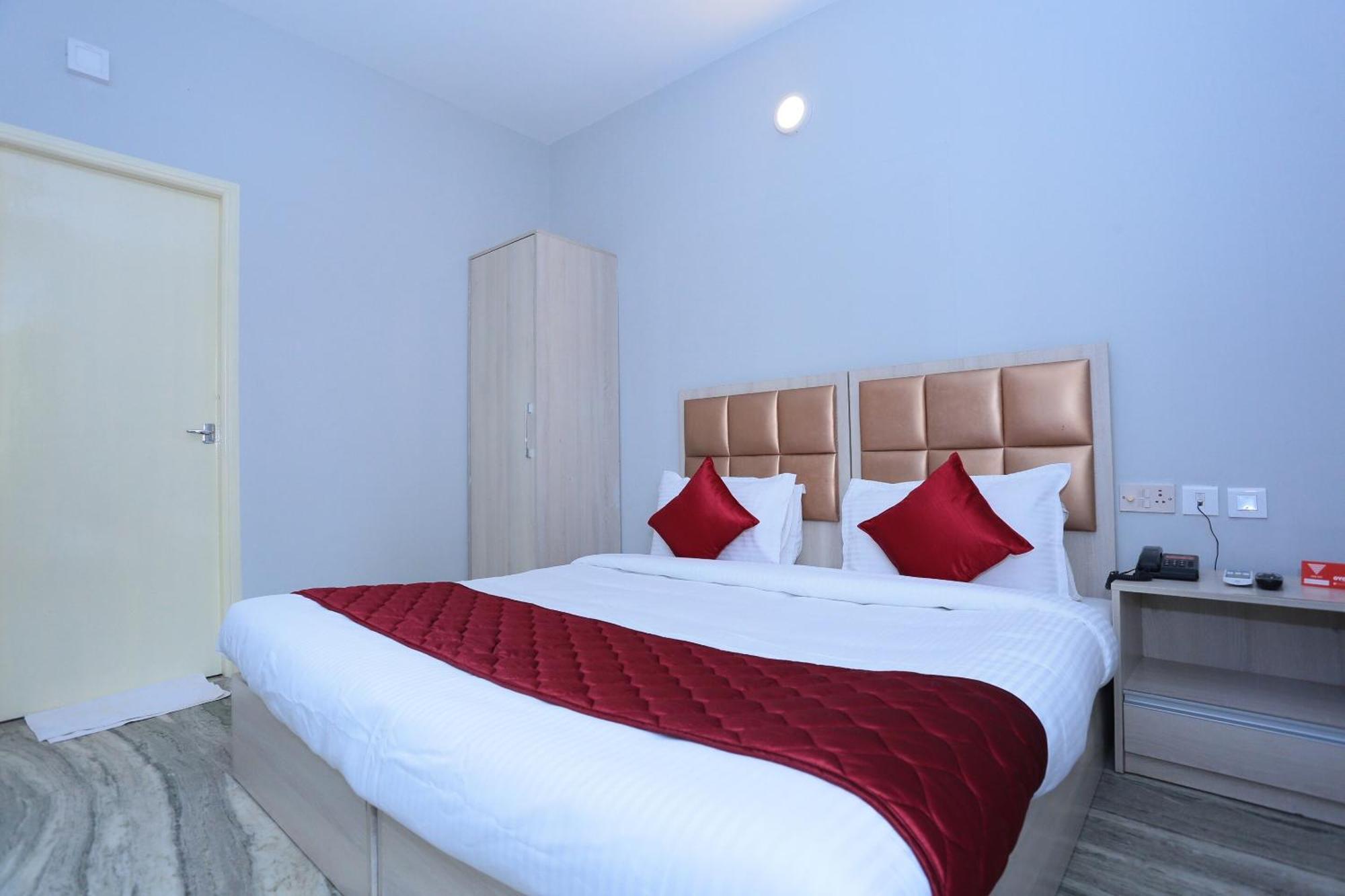 โอโย 16910 โฮเต็ล ปริ้นซ์ พาเลซ Hotel Thiruvananthapuram ภายนอก รูปภาพ